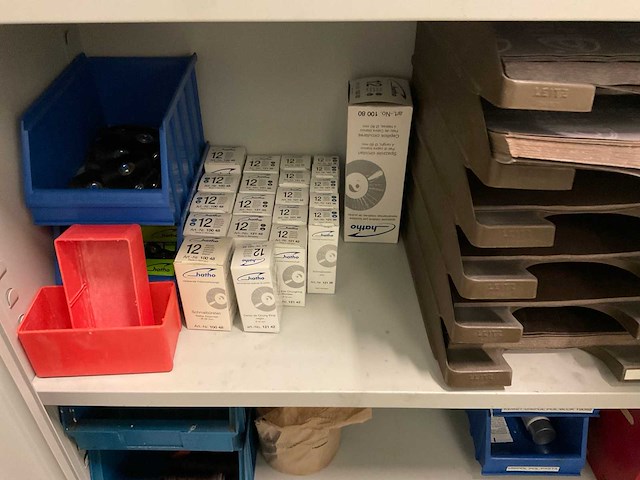 Ekwo kasten met inhoud polijst en slijp materialen (3x) - afbeelding 9 van  21