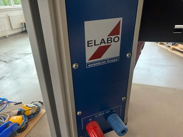 Elabo - smartdm test werkbank - test machine - afbeelding 2 van  7