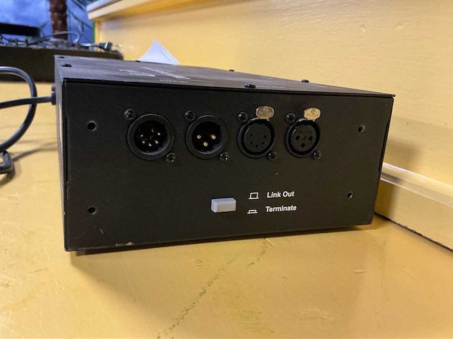 Elation dmx-branch x4 dmx booster - afbeelding 4 van  5