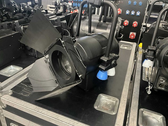 Elation klf060kl spotlight (3x) - afbeelding 1 van  8