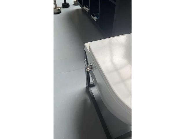 Elberti - leuven - wandcloset met douchefunctie - afbeelding 3 van  4