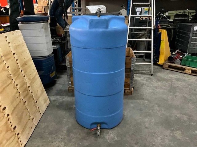 Elbi cv 500 polyethyleen watertank - afbeelding 1 van  5