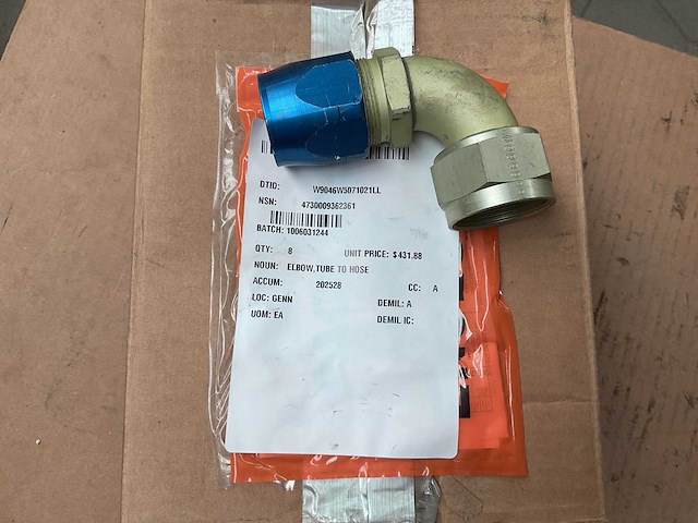 Elbow tube to hose (8x) - afbeelding 1 van  4