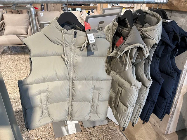 Elbsand bodywarmer (3x) - afbeelding 1 van  5