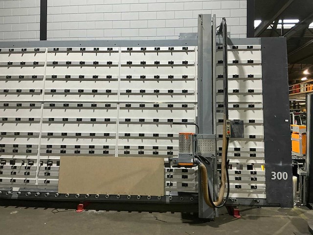 Elcon - 2004 - dsx-l 300 - verticale platenzaag - afbeelding 16 van  21