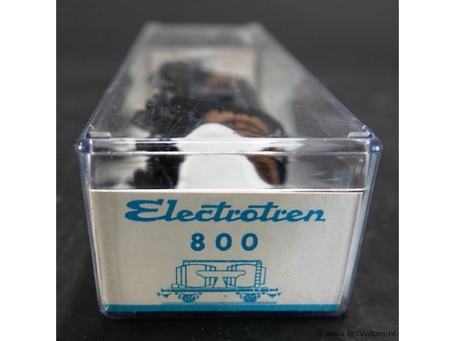Electotrengoederenwagon met wijnvaten (tonnen) met belettering "gonzález, byass & co. ltd. jerez de de frontera" - afbeelding 3 van  3