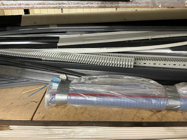 Electra installatiemateriaal - afbeelding 13 van  13