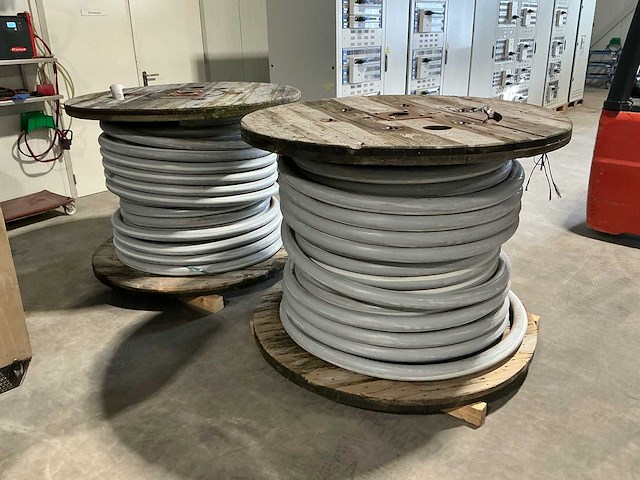 Electric cables (2x) - afbeelding 4 van  6
