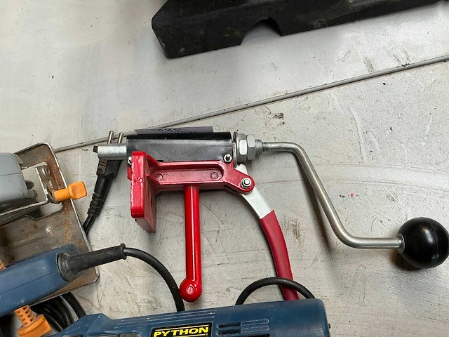 Electrisch en handgereedschap (3x) - afbeelding 3 van  5