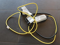 Electrische autolader nn met 240 volt voeding en type 2 laadkabel. - afbeelding 1 van  2