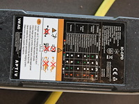 Electrische autolader nn met 240 volt voeding en type 2 laadkabel. - afbeelding 2 van  2