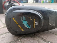 Electrische buitenboordmotor fluistermotor, minn kota, endura 12v met accu en lader - afbeelding 3 van  9