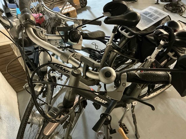 Electrische fiets 2x en racefiets (3x) - afbeelding 10 van  12