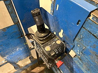 Electrische schaarhoogwerker 8meter - afbeelding 2 van  7