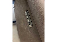 Electrische sta op stoel 2 motorig nederlandse productie beige /taupe weefstof - afbeelding 2 van  3