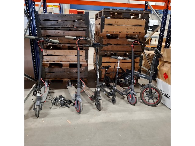 Electrische steppen, o.a. windows, blumill - afbeelding 1 van  35
