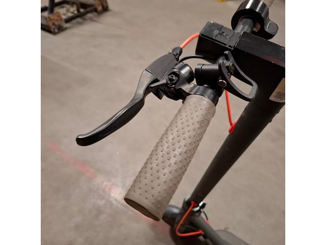 Electrische steppen, o.a. windows, blumill - afbeelding 28 van  35