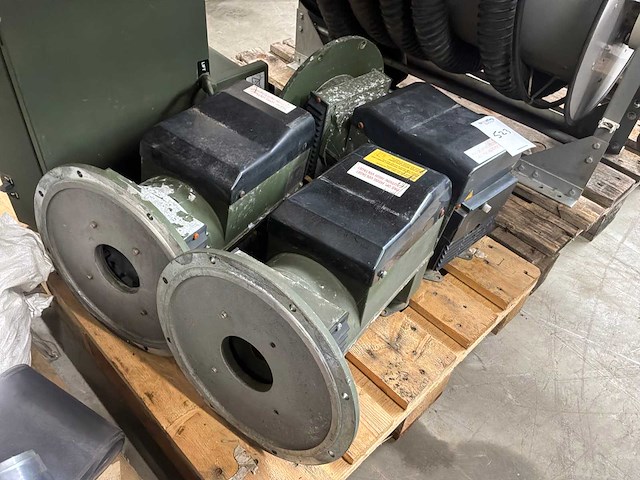 Electro componenten (4x) - afbeelding 2 van  6