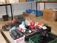 Electro materialen w.o. koppeldozen, stekkers 230v en 380 v, elektrameters, etc. op pallet. - afbeelding 2 van  3