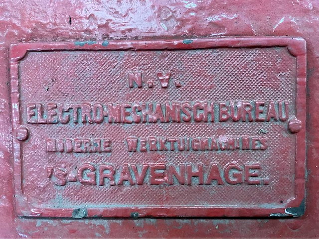 Electro mechanisch bureau nostalgische zetbank - afbeelding 2 van  10