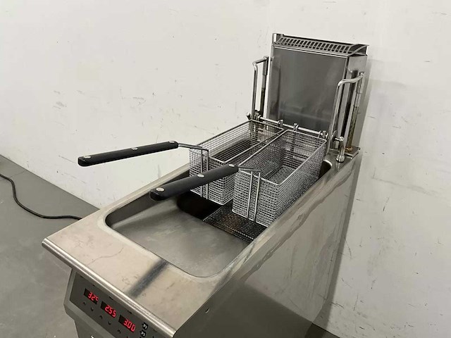Electrolux - 391345 - elektrische hr friteuse met liftsysteem - afbeelding 17 van  20