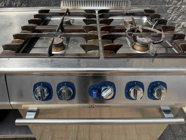 Electrolux - 4 pits fornuis + oven + spoeltafel - bakkooklijn - afbeelding 3 van  5