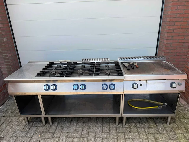 Electrolux - 6 pits fornuis + bakplaat - bakkooklijn - afbeelding 1 van  5