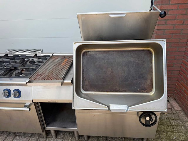 Electrolux - 6 pits fornuis + braadslee - bakkooklijn - afbeelding 3 van  4