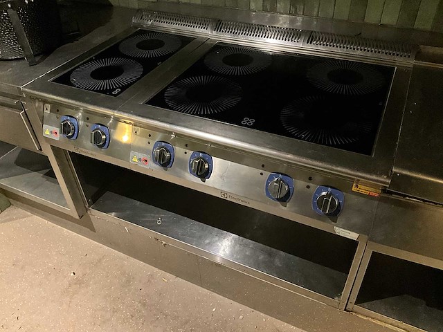 Electrolux - 6-pits inductiefornuis - afbeelding 1 van  4