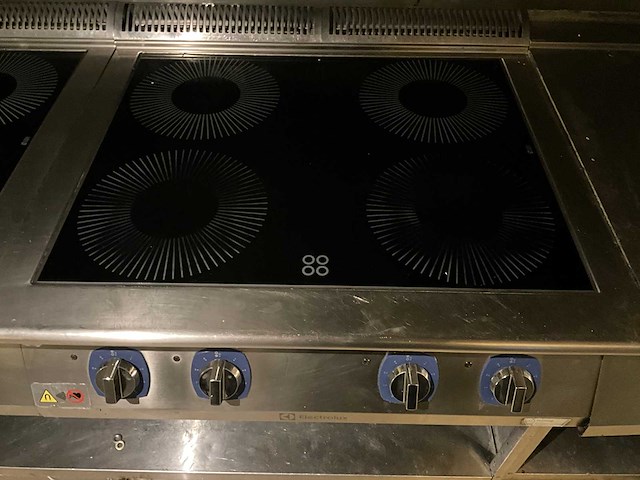 Electrolux - 6-pits inductiefornuis - afbeelding 2 van  4