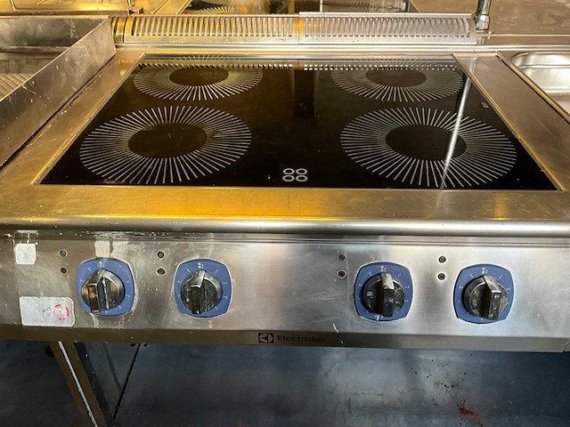 Electrolux - 9pdx371021 - 4-pits inductiefornuis met bain-marie (c) - afbeelding 3 van  4