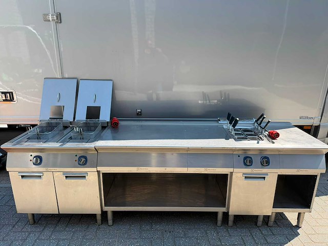 Electrolux - dubbel frituur + pasta koker - overige koken / bakken / grillen - afbeelding 1 van  5