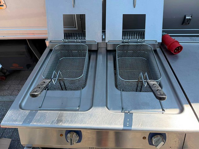 Electrolux - dubbel frituur + pasta koker - overige koken / bakken / grillen - afbeelding 2 van  5