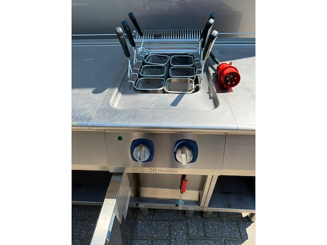 Electrolux - dubbel frituur + pasta koker - overige koken / bakken / grillen - afbeelding 3 van  5