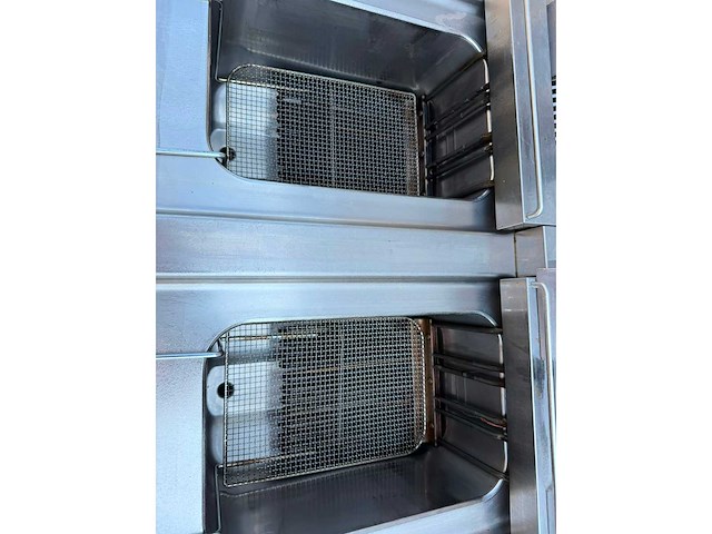 Electrolux - dubbel frituur + pasta koker - overige koken / bakken / grillen - afbeelding 4 van  5