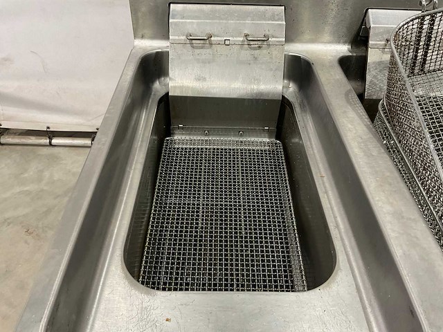 Electrolux - dubbele friteuse 380v - afbeelding 5 van  8