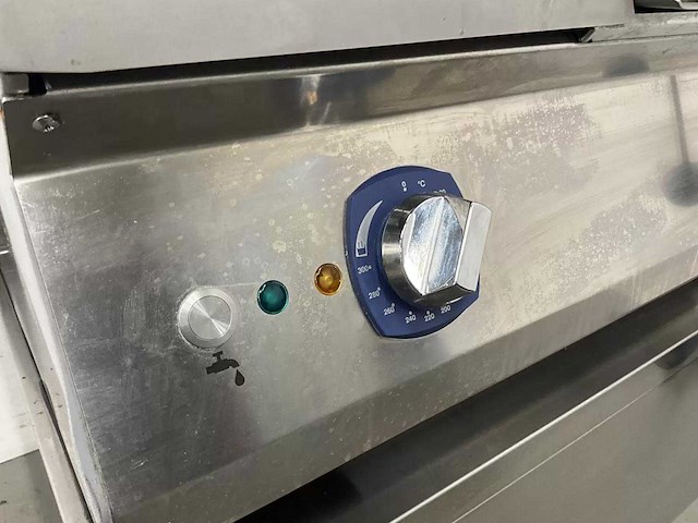 Electrolux - e7brehdnfx - kantelbare braadslede - afbeelding 10 van  14