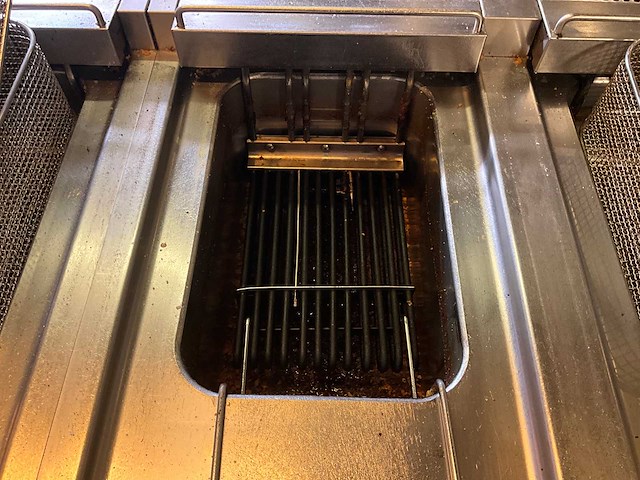 Electrolux - elektrische friteuse (3x12 liter) (c) - afbeelding 2 van  2