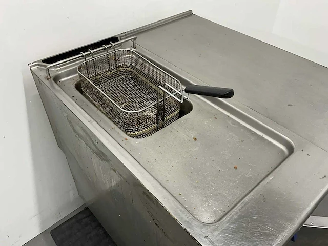 Electrolux - friteuse met neutrale unit - afbeelding 6 van  10