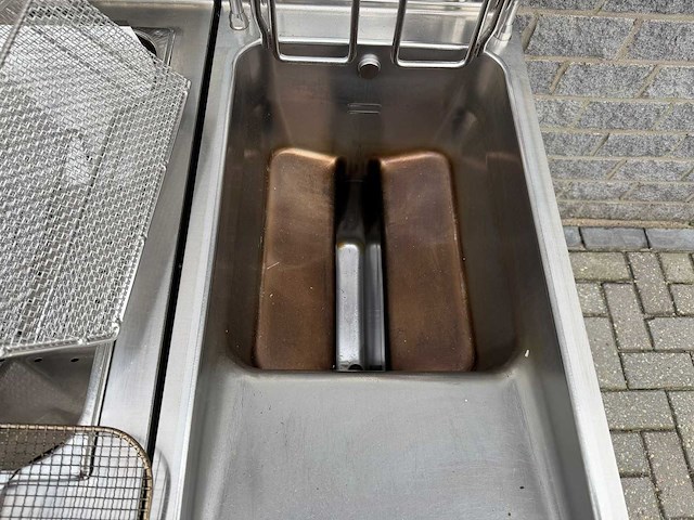 Electrolux - frituur met lift + warmhoudbak - friteuse - afbeelding 6 van  8