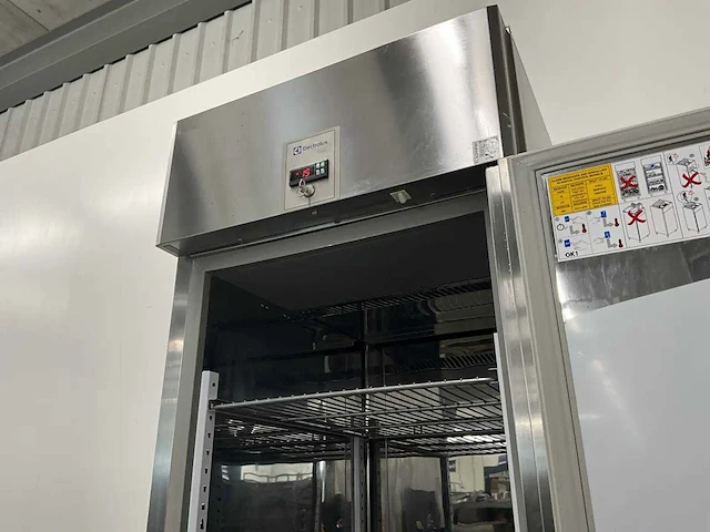 Electrolux - mobiele vrieskast - afbeelding 8 van  9
