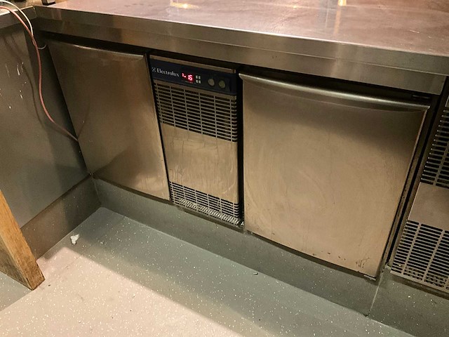Electrolux - rcdf2m20 - vrieswerkbank - afbeelding 1 van  5
