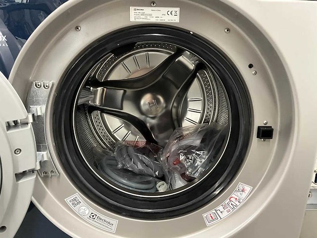 Electrolux - we1100p - professionele wasmachine (2022) - afbeelding 7 van  8