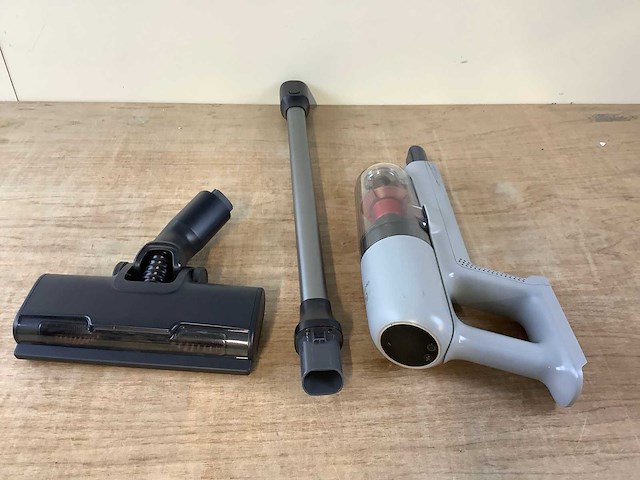 Electrolux ep71ab14ug animal 700 steelstofzuiger - afbeelding 1 van  7