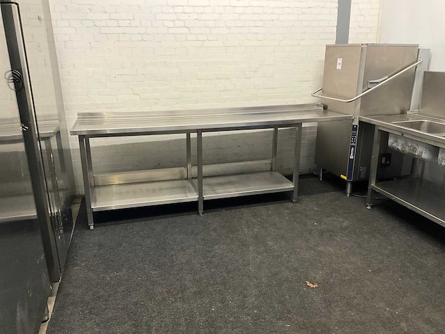 Electrolux korvenvaatwasser + aan/afvoertafels - afbeelding 3 van  10