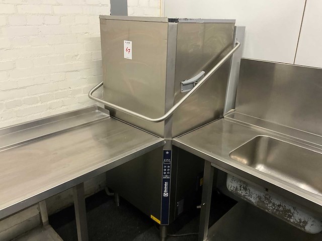 Electrolux korvenvaatwasser + aan/afvoertafels - afbeelding 5 van  10