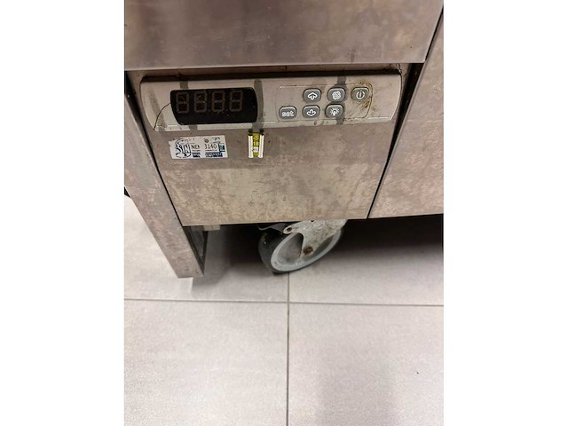 Electrolux mobiele afzuiging unit - afbeelding 3 van  6