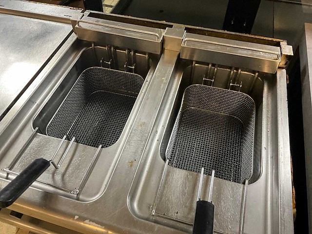 Electrolux rfr/e2d 12 dubbele friteuse - afbeelding 3 van  9