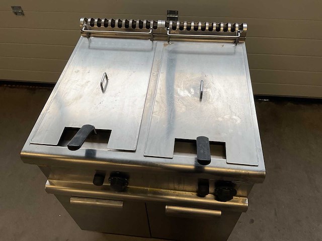 Electrolux rfr/g2d14 gasgestookte 2-pans friteuse - afbeelding 2 van  6