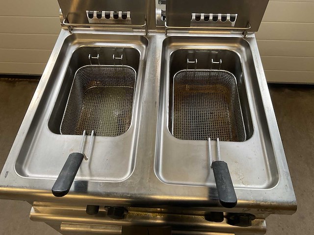 Electrolux rfr/g2d14 gasgestookte 2-pans friteuse - afbeelding 3 van  6